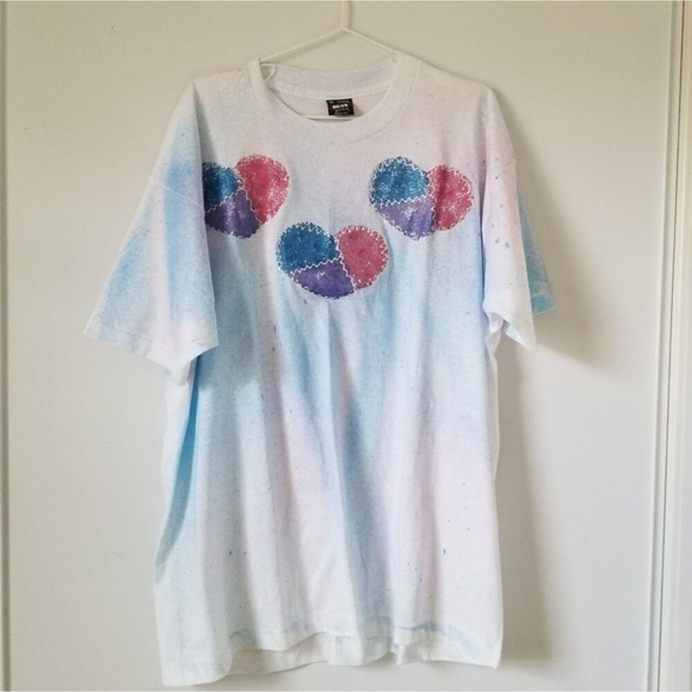 Vintage Tie Dye Heart Shirt by  Fruit of the Loom size XXL
